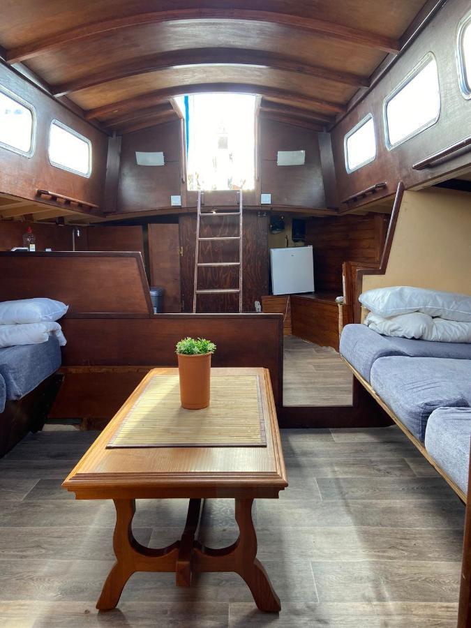 فندق Fantastic Sailing Boat To Sleep In برشلونة المظهر الخارجي الصورة